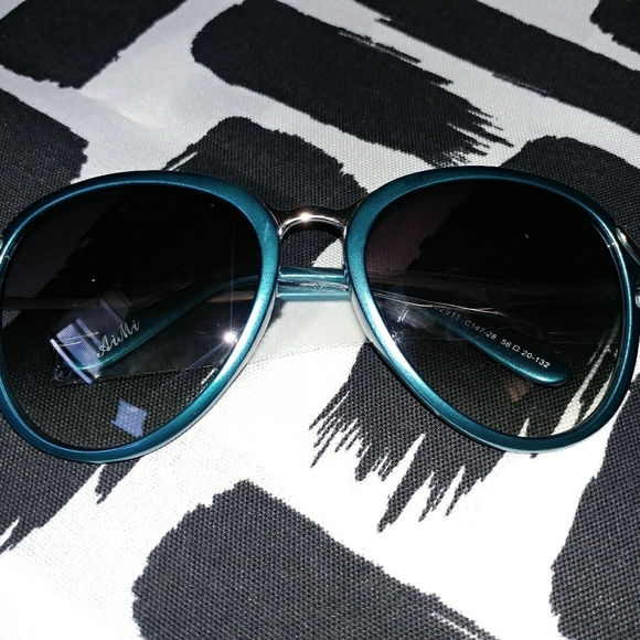 Sunglasses - Picture 2 of 3